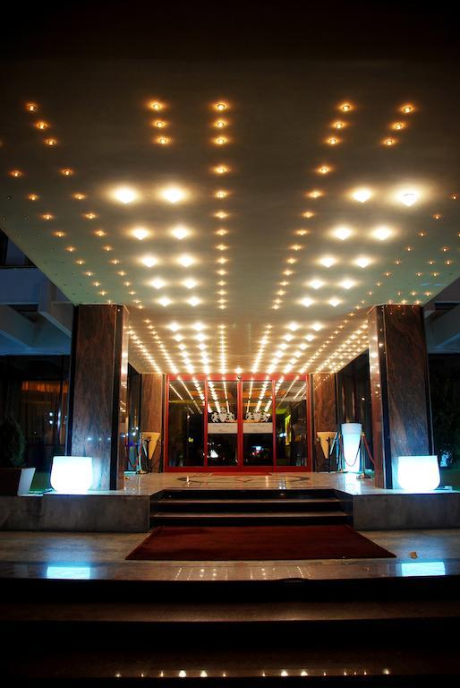 Hotel Prahova Plaza Плоешти Экстерьер фото