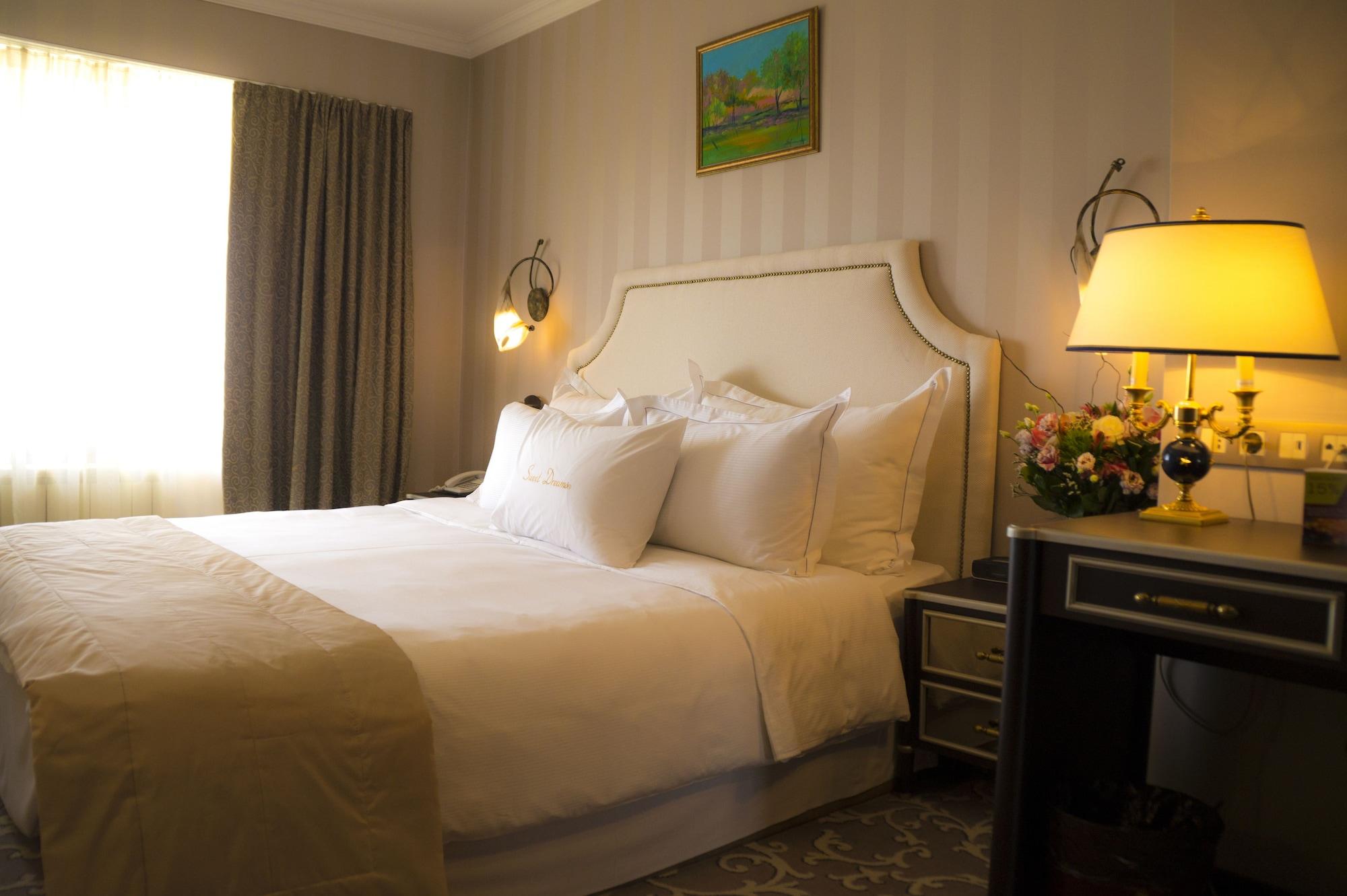 Hotel Prahova Plaza Плоешти Экстерьер фото