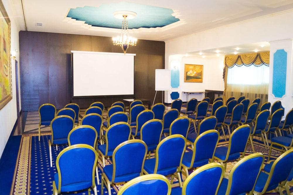 Hotel Prahova Plaza Плоешти Экстерьер фото