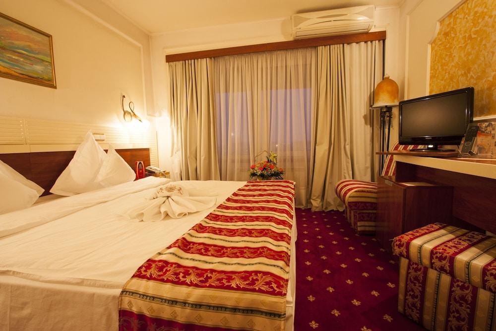 Hotel Prahova Plaza Плоешти Экстерьер фото