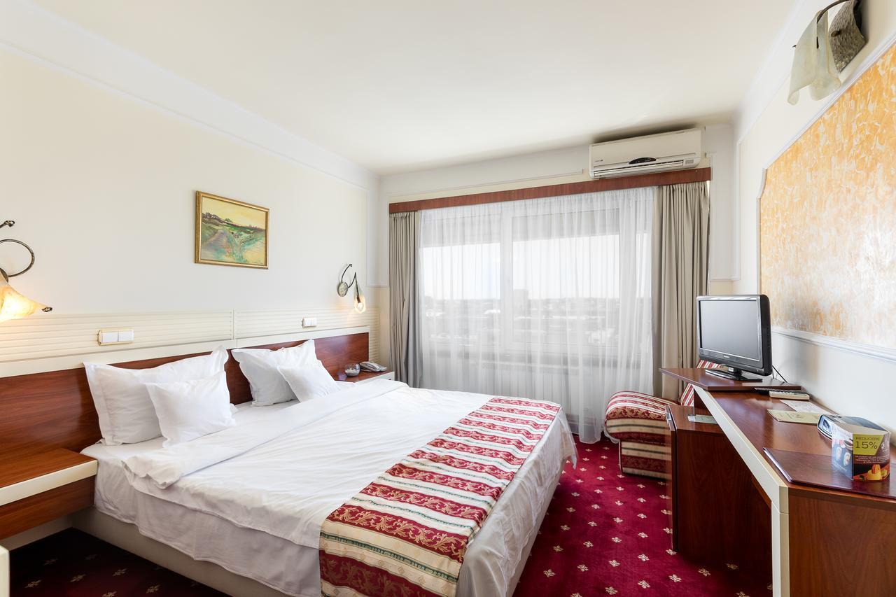 Hotel Prahova Plaza Плоешти Экстерьер фото